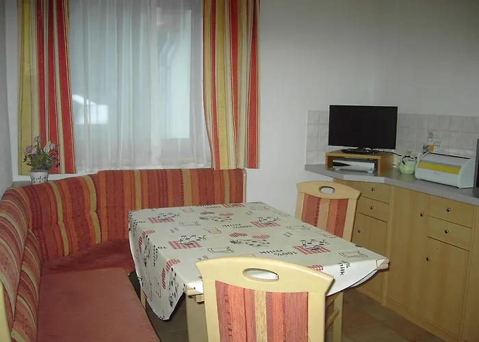 Luenerhof نيوستيف ام ستوبيتا